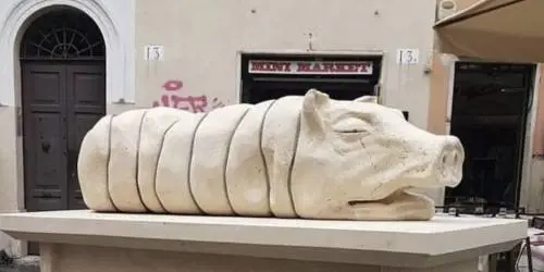 La porchetta scalda gli animi. Ma non pieghiamoci ai diktat