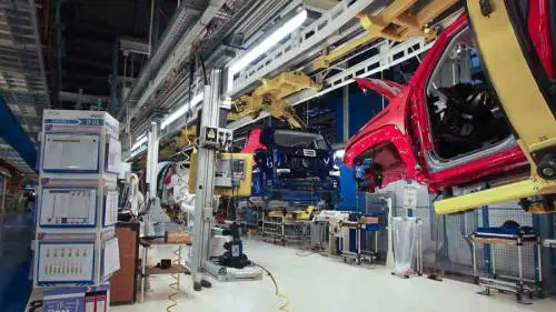 "Rimodulare gli incentivi auto", ecco il nuovo piano del governo