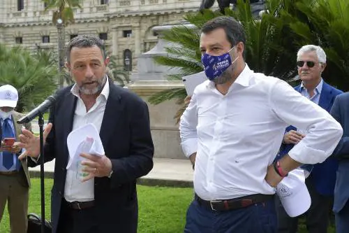 "Ora separare le carriere" Fronte garantista in piazza