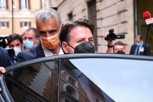 Colpo di scena: Conte pronto al ritiro