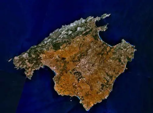 Scoppia il maxi focolaio sull’isola delle vacanze