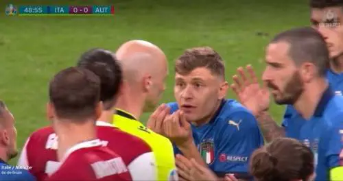 ''La mano all'italiana'': cos'è il gesto di Barella diventato virale