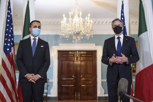 Gli Usa "commissariano" l'Italia: ecco tutti i pasticci grillini