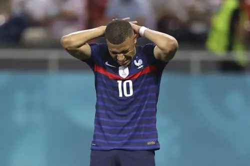 Francia choc, è fuori. Tradita da Mbappé con una Svizzera da urlo