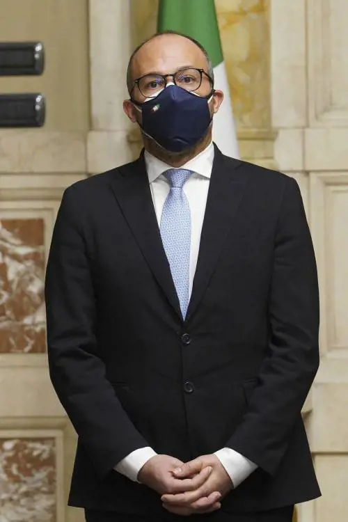 "Illogico eleggere un nuovo presidente senza l'intera maggioranza di governo"