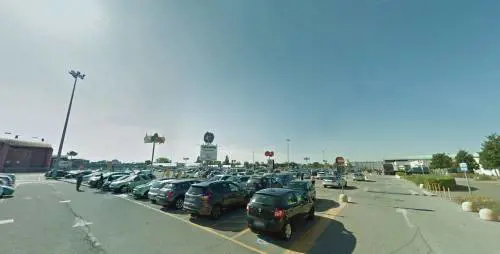 Nel parcheggio con le mazze da baseball: un uomo muore, l'altro è in coma
