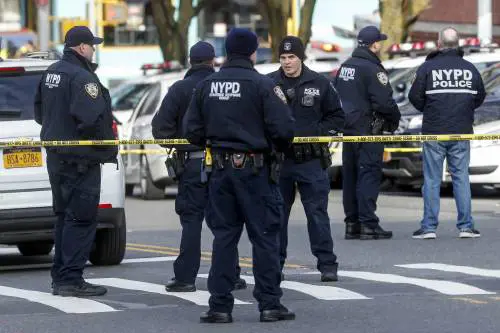 Uccide la ex con 47 coltellate, poi la riprende agonizzante