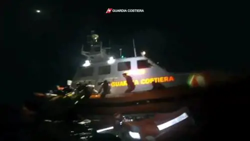 Strage al largo, 66 morti. Nuova rotta dalla Turchia