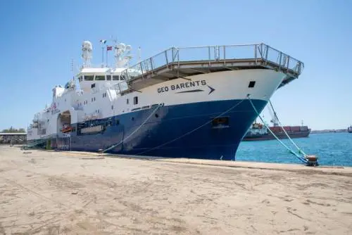 Porto italiano alla Ong: 322 migranti verso Augusta 
