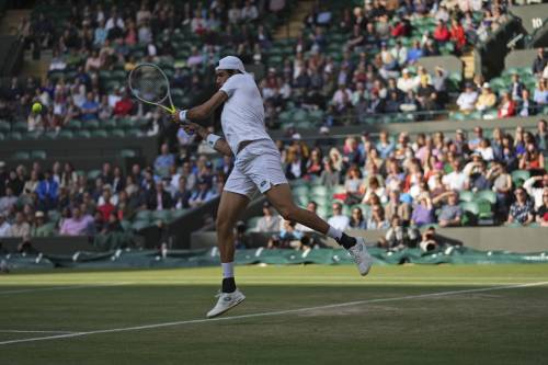Wimbledon, Berrettini riscrive la storia: vola in semifinale 61 anni dopo Pietrangeli