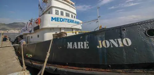 La nave Mare Jonio, cos'è e chi la finanzia