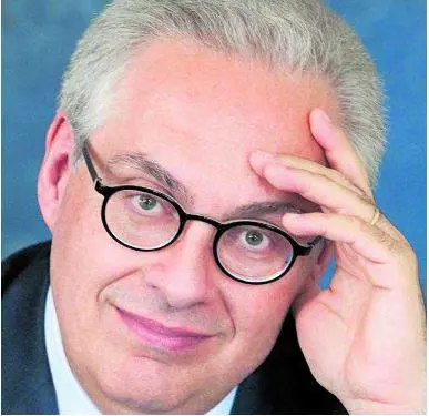 Lorenzetto e l'amore di Antonio che non conosce fine. E la ricorda sul Giornale con 169 necrologi