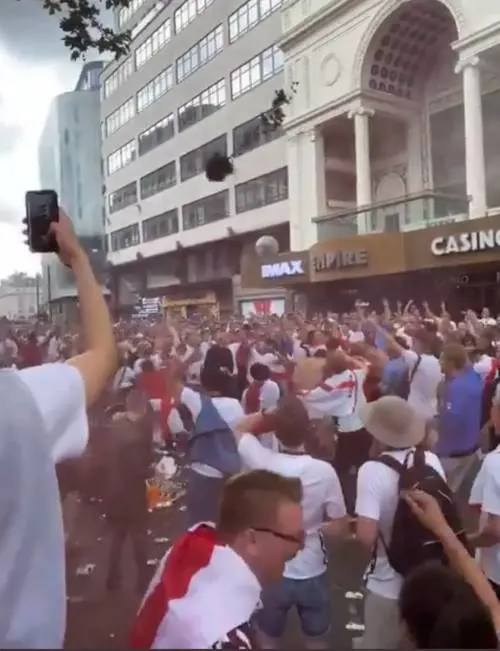 "Guerra" per le strade di Londra: che cosa è successo