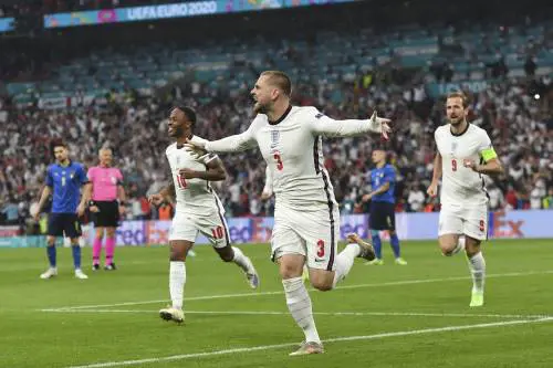 Gaffe di Parmitano. Esulta al gol inglese ma poi si scusa