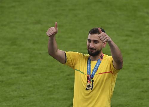 Gigio, il fratellone d'Italia riscrive la legge del gol