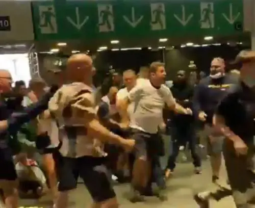Spinte, risse e insulti: cos'è successo a Wembley