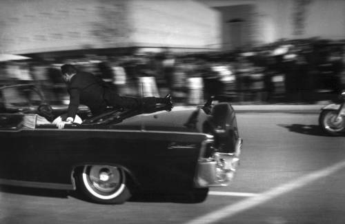 L'infinita ossessione di Oliver Stone per la morte misteriosa di "JFK"
