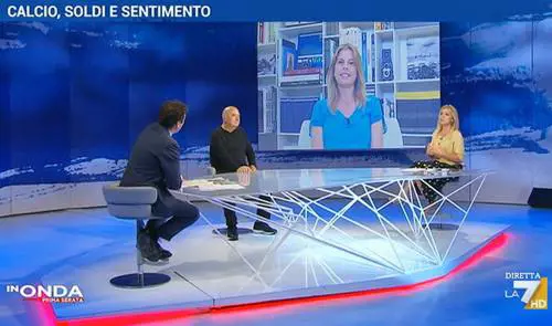"Ti interrompevano", "Non è vero": Concita De Gregorio zittita in diretta