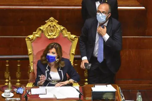 Muro giallorosso contro la Casellati: "Qui salta tutto"