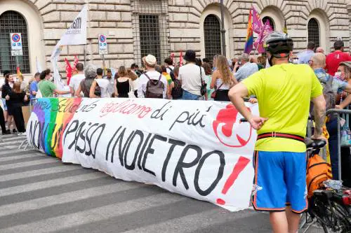 Omofobia, ultimo atto. Resterà solo un tema da campagna elettorale