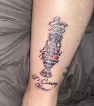 Il tifoso inglese col tatuaggio della coppa: "Ai rigori..."