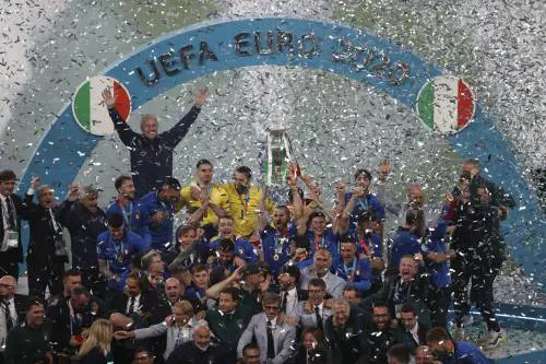 L'ultima follia inglese: "Campioni? Senza giocatori neri…"
