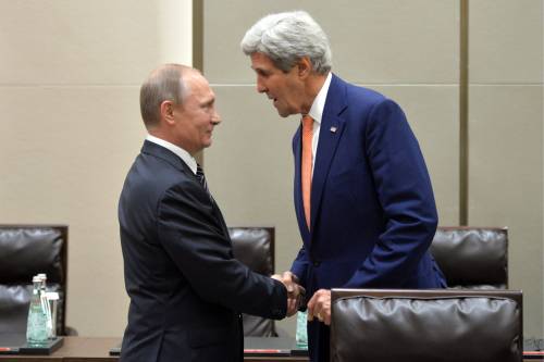 Kerry incontra Putin, non solo per parlare del tempo...