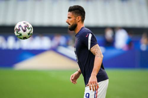 Giroud vuole sfatare una "maledizione" precisa