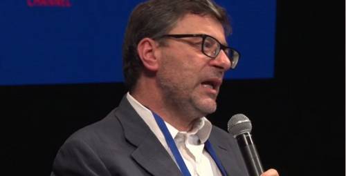 Giorgetti: "Estendere il Green Pass a tutti i lavoratori"