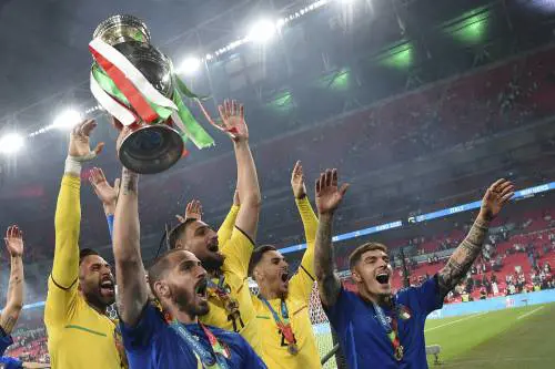 Mani a coppino, mamme e spaghetti: cosa c'è dietro la vittoria dei nostri Azzurri