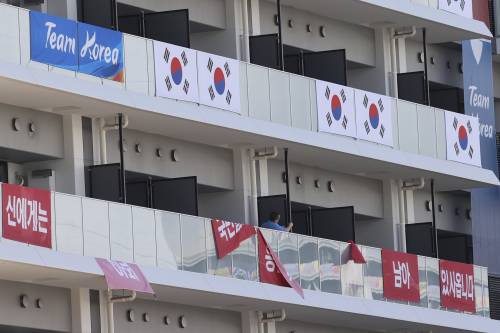 "Guerra" di slogan tra Corea e Giappone: cosa succede all'Olimpiade
