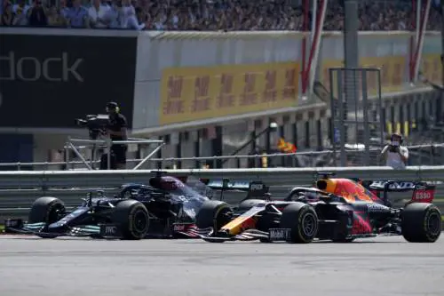 Alesi: "Fermateli, prima che facciano male a se stessi... o persino al pubblico"