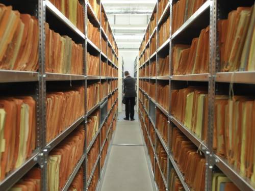 Gli archivi della Stasi in quelli federali: la Ddr è ufficialmente storia