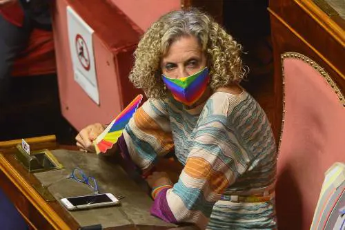 "Green pass per i trans? Tentativo di riesumare il ddl Zan"