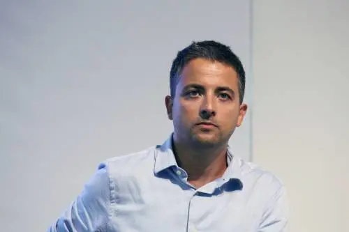 "Uno psicologo per l'eco-ansia". La proposta no-sense del Pd