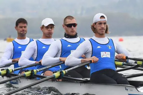 Il primo oro è di quei ragazzi che non volevano remare soli