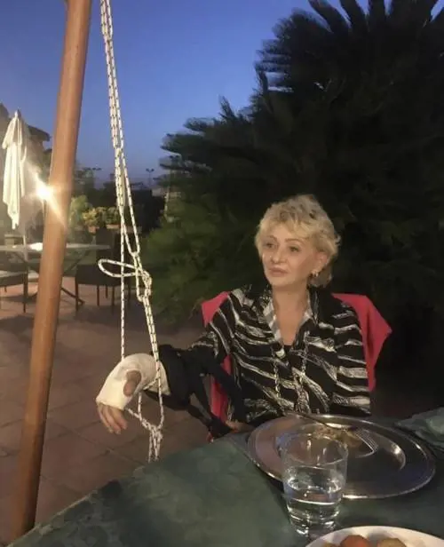 Notte al pronto soccorso per Enrica Bonaccorti: "Dramma, però sorrido"