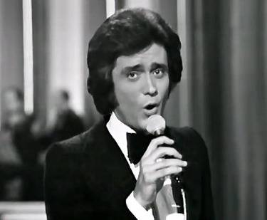 È morto Gianni Nazzaro: il cantante aveva 72 anni