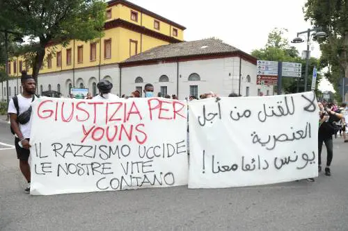 In campo pure la Cucchi. Voghera si ribella: "Non siamo il far west"