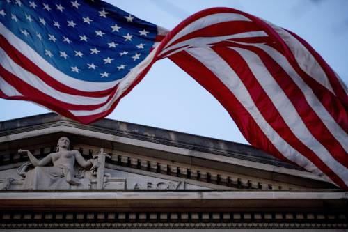 La lunga mano di Washington. Ecco l'ente per esportare la democrazia