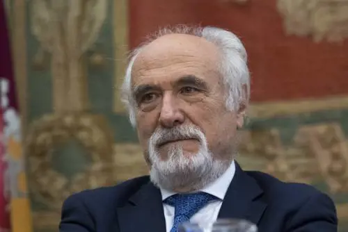 "Risposta a chi vuole smontare tutto"