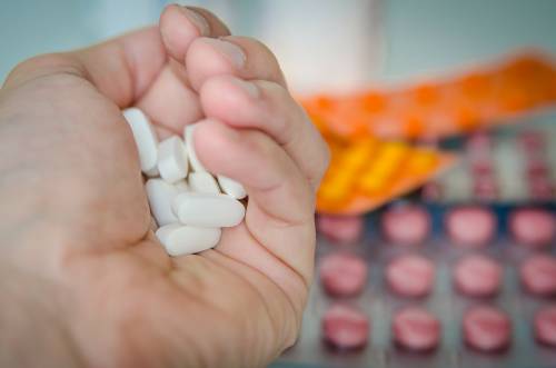 Ecco i farmaci che sconfiggono (davvero) il Covid