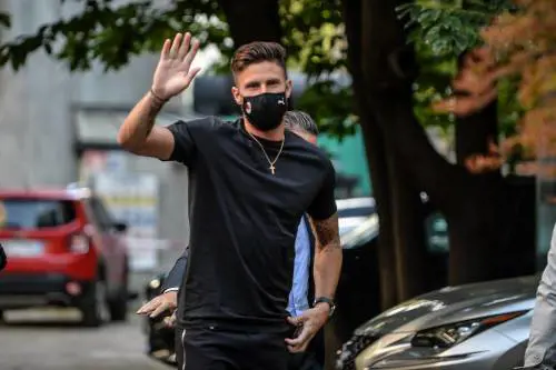 La sfida tra i bomber: le "lettere" che svelano il futuro di Milan e Inter