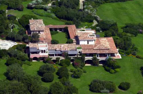 Spunta un acquirente arabo per Villa Certosa. Fininvest smentisce
