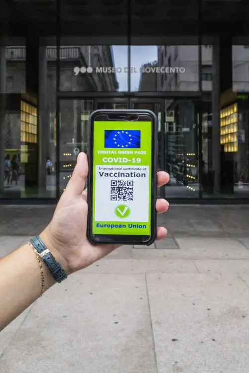 Spunta la truffa del green pass: occhio a questa richiesta