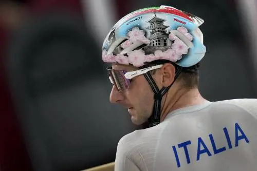 C'è il bronzo di rimonta del portabandiera Viviani. Record di podi a un passo