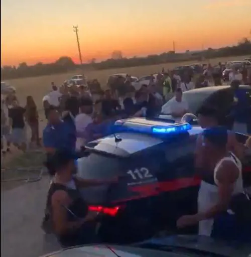 Maxi rissa con accoltellamento a Marotta: feriti due carabinieri