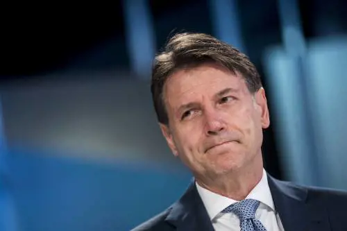 "Decisioni illegittime durante l'emergenza": altra tegola su Conte