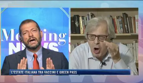 "Ha detto...", "Imbecille...": mega rissa in tv tra Romano e Sgarbi