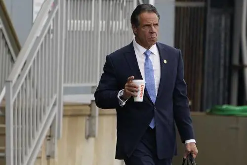 Un altro Cuomo nei pasticci. La Cnn: "Chris aiutò Andrew"